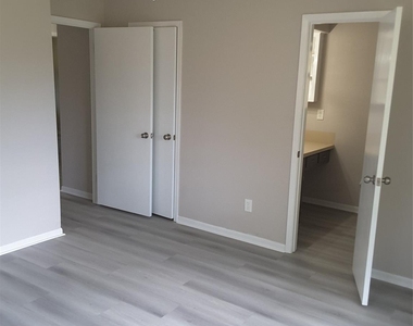 18521 Railroad Avenue - Photo Thumbnail 15
