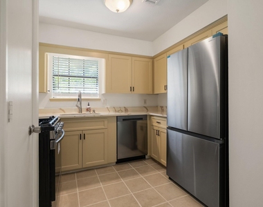 72 Oldstream Court - Photo Thumbnail 11