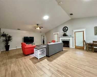 947 Mcdonald Road - Photo Thumbnail 9