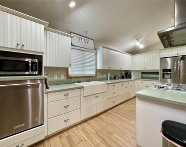947 Mcdonald Road - Photo Thumbnail 14