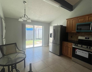 8524 Catalina Drive - Photo Thumbnail 6
