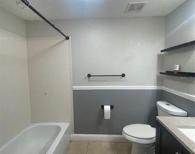 8524 Catalina Drive - Photo Thumbnail 9