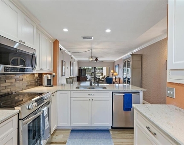 6277 Bahia Del Mar Boulevard - Photo Thumbnail 11