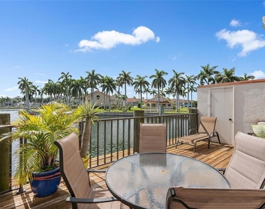 6277 Bahia Del Mar Boulevard - Photo Thumbnail 15