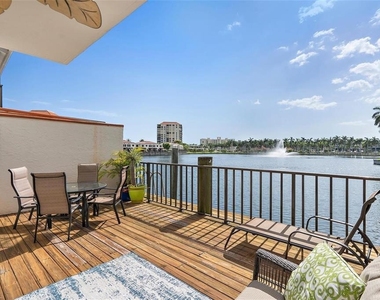 6277 Bahia Del Mar Boulevard - Photo Thumbnail 14