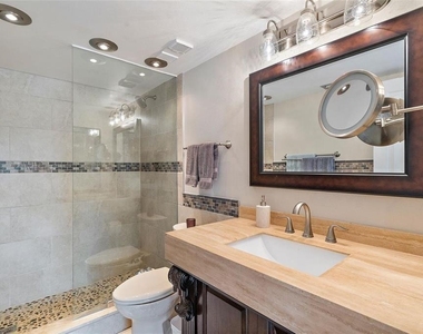 6277 Bahia Del Mar Boulevard - Photo Thumbnail 20