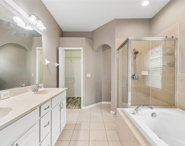 3553 Morgans Bluff Court - Photo Thumbnail 34