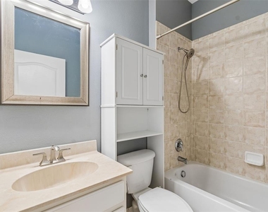 3553 Morgans Bluff Court - Photo Thumbnail 43