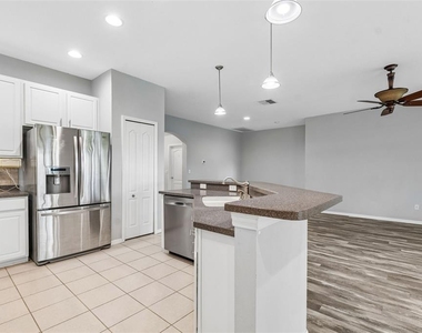 3553 Morgans Bluff Court - Photo Thumbnail 18