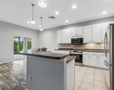 3553 Morgans Bluff Court - Photo Thumbnail 13