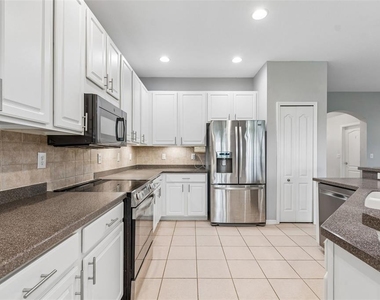 3553 Morgans Bluff Court - Photo Thumbnail 17