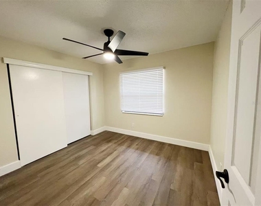 1016 9th Avenue - Photo Thumbnail 8