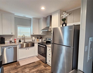 1831 Ruby Street - Photo Thumbnail 1