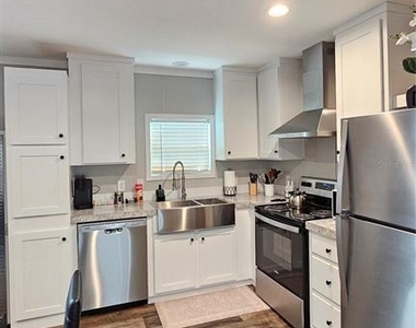 1831 Ruby Street - Photo Thumbnail 4