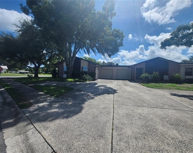 2842 Highlands Boulevard - Photo Thumbnail 1