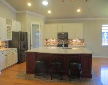1368 Emerald Dunes Drive - Photo Thumbnail 9