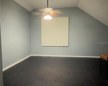 5031 Sunridge Palms Drive - Photo Thumbnail 8