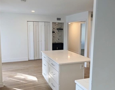 3006 E Anderson Street - Photo Thumbnail 3