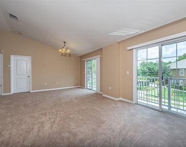 6750 Eagle Feather Drive - Photo Thumbnail 14
