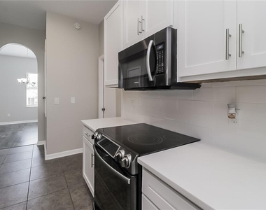 1117 Spruce Ridge Court - Photo Thumbnail 6