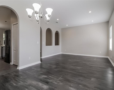 1117 Spruce Ridge Court - Photo Thumbnail 4