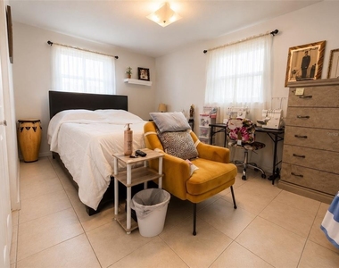 4431 Kohler Street - Photo Thumbnail 12