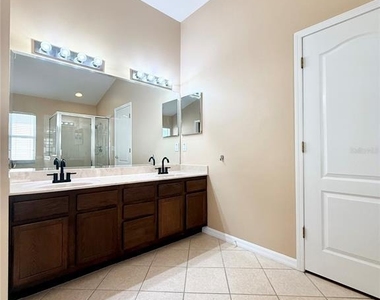 27202 Fordham Drive - Photo Thumbnail 12