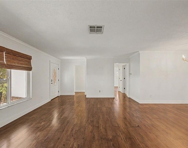 6685 121st Street - Photo Thumbnail 4