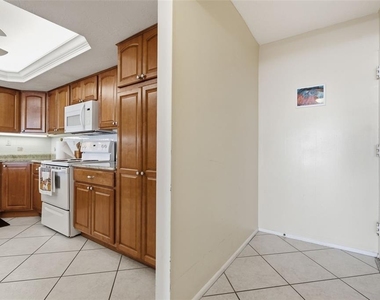 17920 Gulf Boulevard - Photo Thumbnail 8