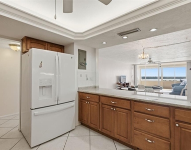 17920 Gulf Boulevard - Photo Thumbnail 21