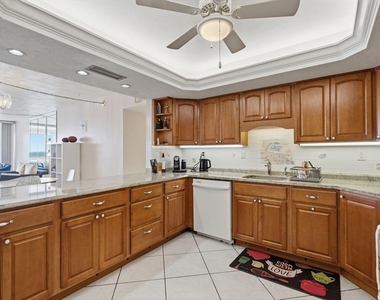 17920 Gulf Boulevard - Photo Thumbnail 20