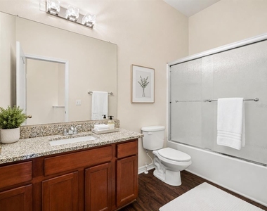 5520 Kinglethill Drive - Photo Thumbnail 14
