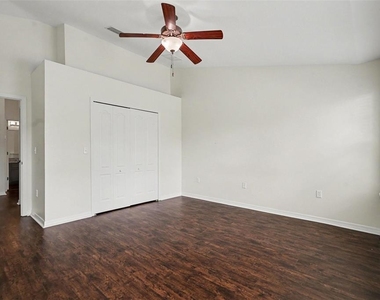 5520 Kinglethill Drive - Photo Thumbnail 10
