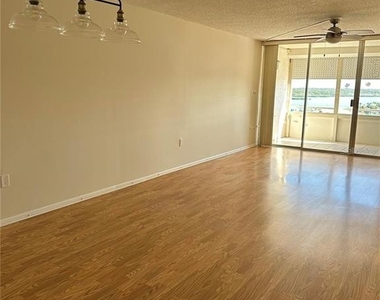 17920 Gulf Boulevard - Photo Thumbnail 4