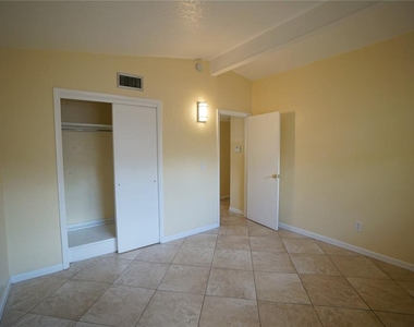3416 Picwood Road - Photo Thumbnail 14