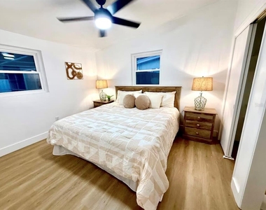 2446 Shelley Street - Photo Thumbnail 5