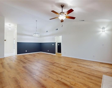315 S Edison Avenue - Photo Thumbnail 7
