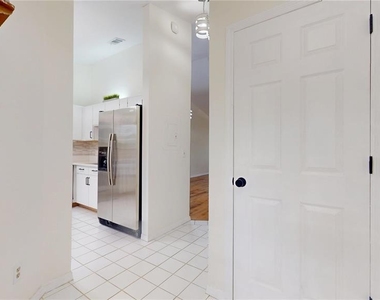 315 S Edison Avenue - Photo Thumbnail 9