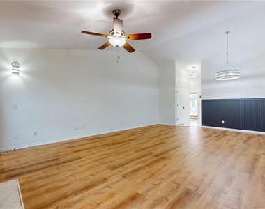 315 S Edison Avenue - Photo Thumbnail 8