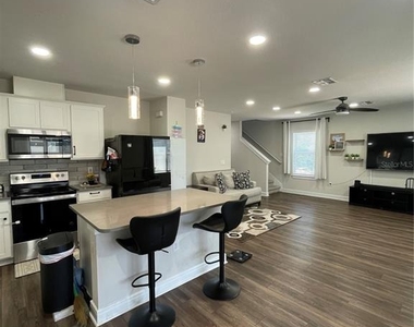 30543 Thunderbird Dr - Photo Thumbnail 8