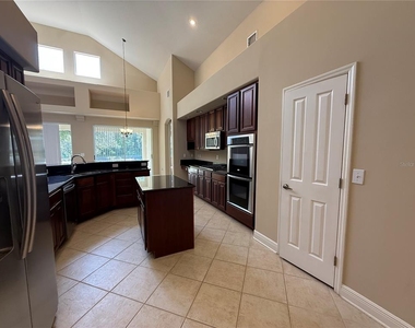1754 Fircrest Ct - Photo Thumbnail 10