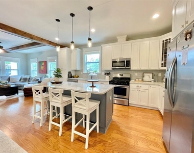 1408 E Powhatan Avenue - Photo Thumbnail 22