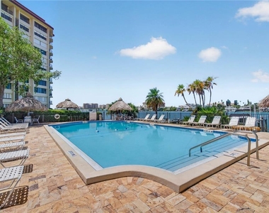 736 Island Way - Photo Thumbnail 14