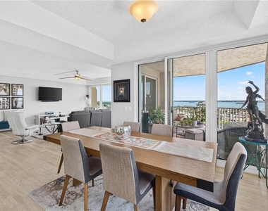 736 Island Way - Photo Thumbnail 31