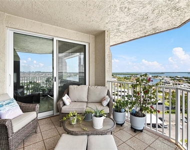 736 Island Way - Photo Thumbnail 25