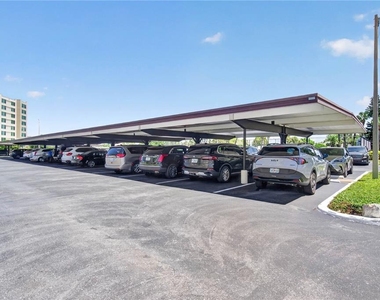 736 Island Way - Photo Thumbnail 17