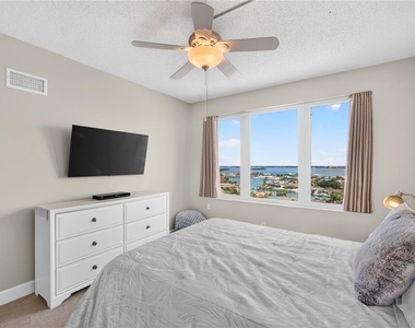 736 Island Way - Photo Thumbnail 36