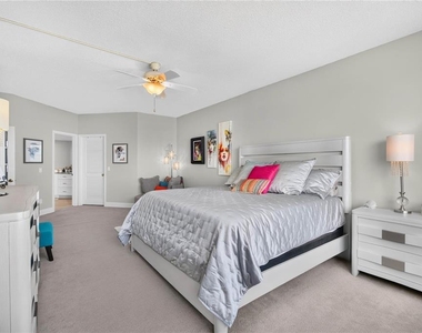 736 Island Way - Photo Thumbnail 42