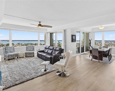 736 Island Way - Photo Thumbnail 19