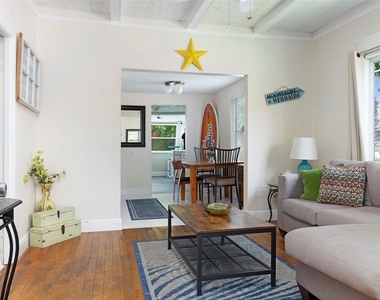 3860 Burlington Avenue N - Photo Thumbnail 3